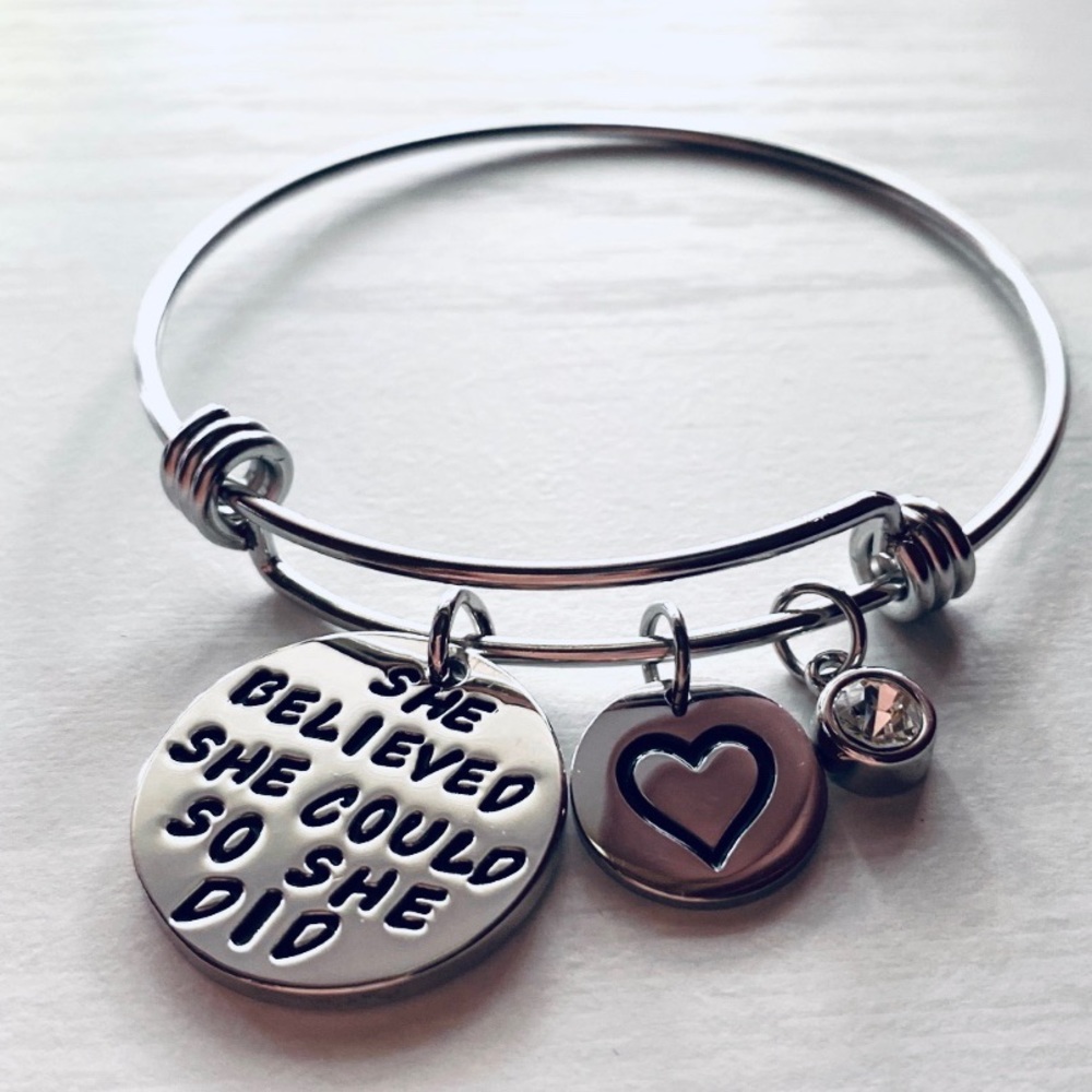 Women’s bracelet expandable